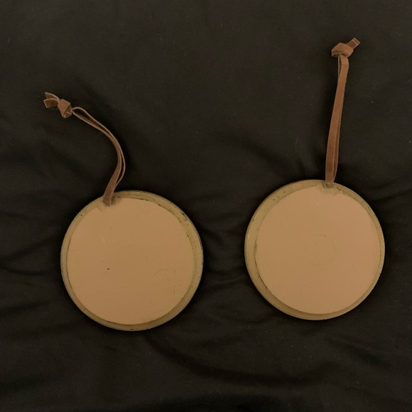 Farmhouse vibe decor - Picture 2 of 4